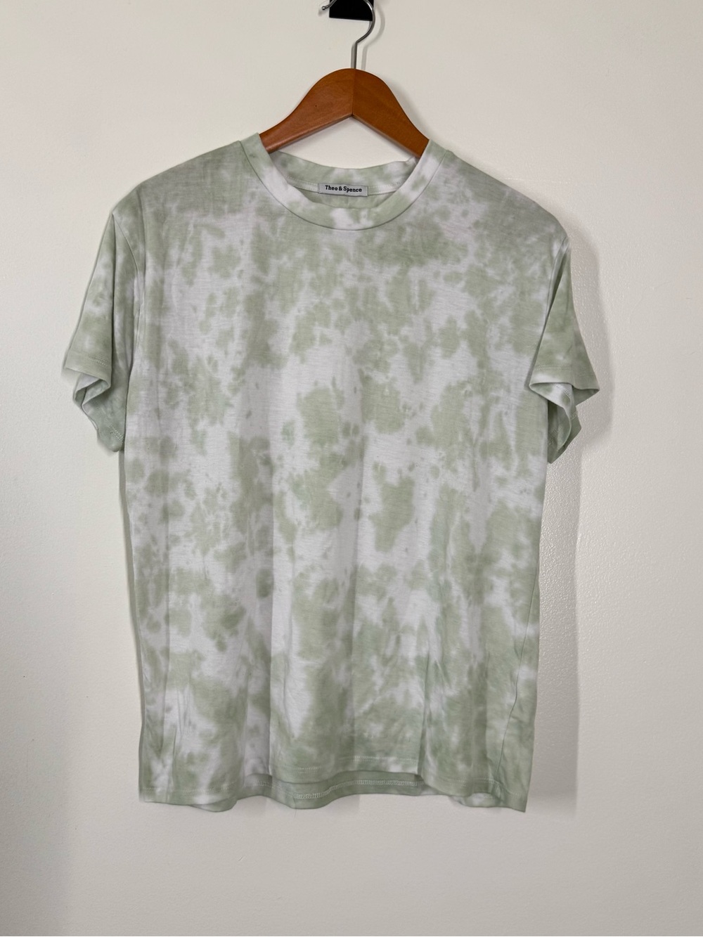Theo & Spencer Women's Tie-Dye Crew Neck Tee - Light Sage Medium